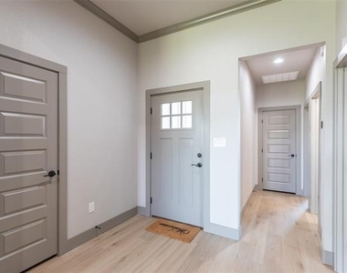 6607 Prickly Pear Way - Photo Thumbnail 3