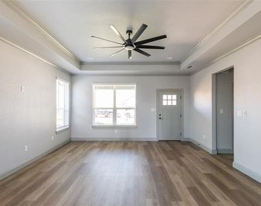 6613 Prickly Pear Way - Photo Thumbnail 5