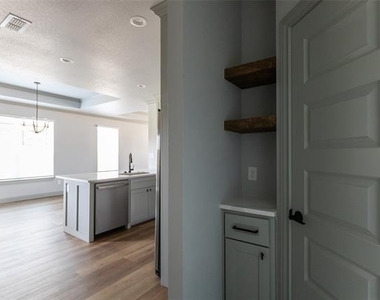 6613 Prickly Pear Way - Photo Thumbnail 25