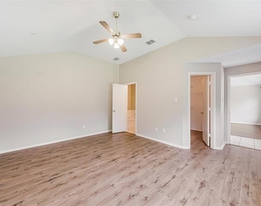 1637 Elm Street - Photo Thumbnail 13