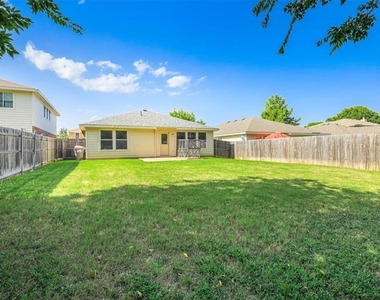 1637 Elm Street - Photo Thumbnail 23