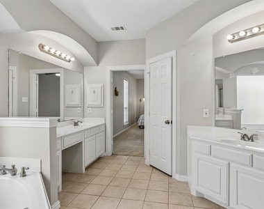 2245 Jaguar Drive - Photo Thumbnail 15