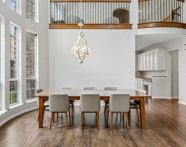 2245 Jaguar Drive - Photo Thumbnail 2