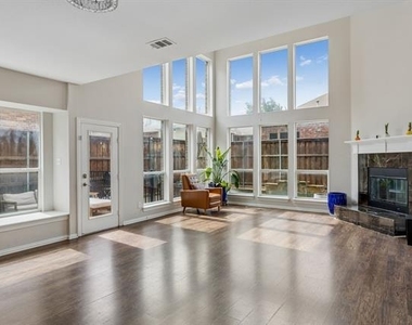 2245 Jaguar Drive - Photo Thumbnail 10