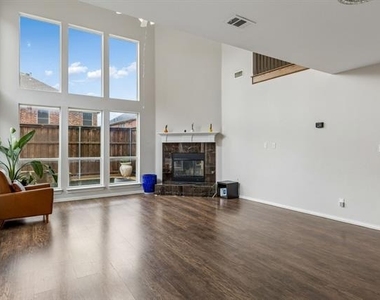 2245 Jaguar Drive - Photo Thumbnail 11