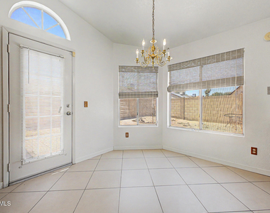 6836 S 18th Street - Photo Thumbnail 5
