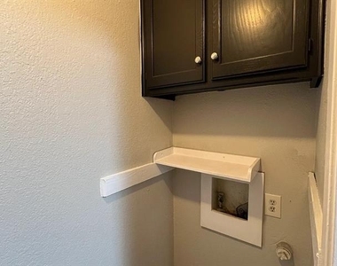 2408 Indigo Lane - Photo Thumbnail 7