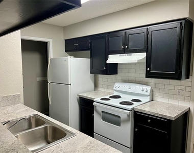 2408 Indigo Lane - Photo Thumbnail 2