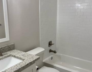1301 N Waterview Drive - Photo Thumbnail 9