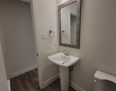 11346 Sugarlands Drive - Photo Thumbnail 8