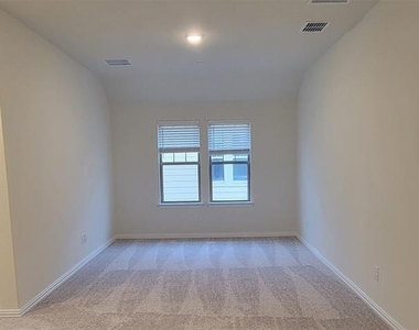 11346 Sugarlands Drive - Photo Thumbnail 9