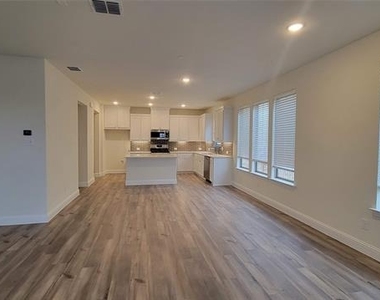 11346 Sugarlands Drive - Photo Thumbnail 5