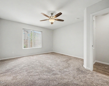 1779 E Elegante Drive - Photo Thumbnail 18