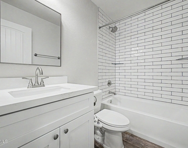 1779 E Elegante Drive - Photo Thumbnail 32