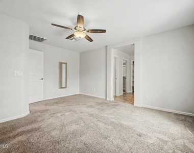 1779 E Elegante Drive - Photo Thumbnail 19
