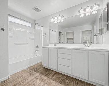 1779 E Elegante Drive - Photo Thumbnail 23
