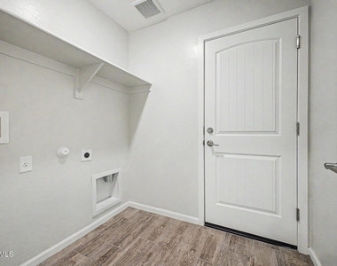 1779 E Elegante Drive - Photo Thumbnail 34