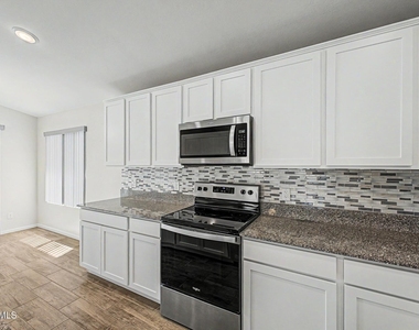1779 E Elegante Drive - Photo Thumbnail 17