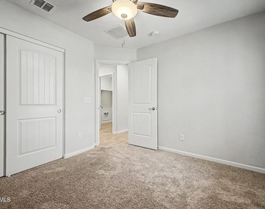 1779 E Elegante Drive - Photo Thumbnail 31