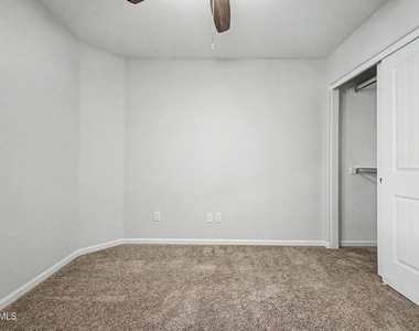 1779 E Elegante Drive - Photo Thumbnail 30