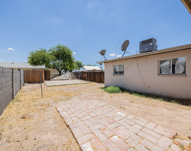 949 E Flint Street - Photo Thumbnail 15