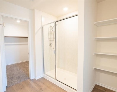 1833 Pecan Valley Drive - Photo Thumbnail 23