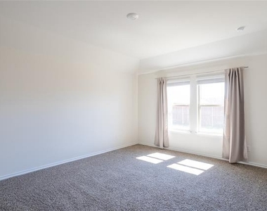 1833 Pecan Valley Drive - Photo Thumbnail 19