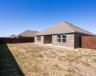 1833 Pecan Valley Drive - Photo Thumbnail 26