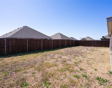 1833 Pecan Valley Drive - Photo Thumbnail 25