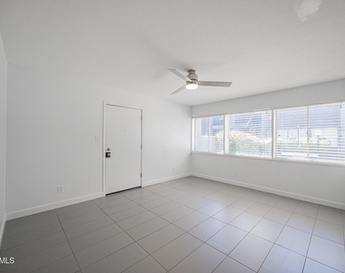 1808 N 32nd Street - Photo Thumbnail 5