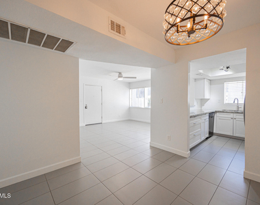 1808 N 32nd Street - Photo Thumbnail 11