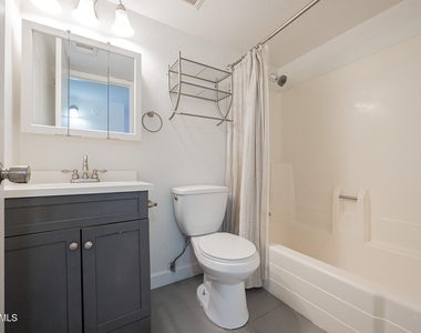 1808 N 32nd Street - Photo Thumbnail 18