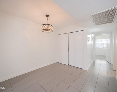 1808 N 32nd Street - Photo Thumbnail 9