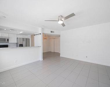 1808 N 32nd Street - Photo Thumbnail 4