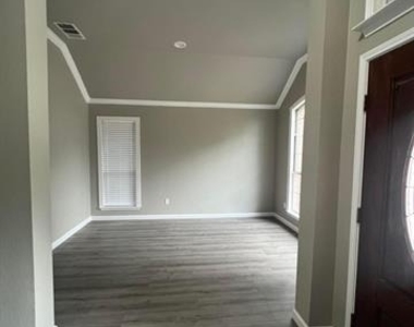 1237 Christopher Lane - Photo Thumbnail 4