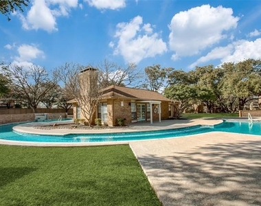 16301 Ledgemont Lane - Photo Thumbnail 11