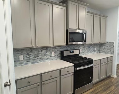 4128 Down Rush Drive - Photo Thumbnail 7