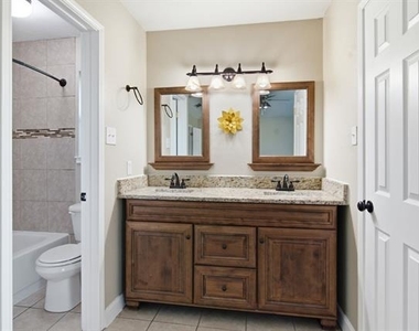 2502 Cranberry Lane - Photo Thumbnail 14