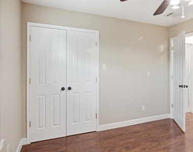 2502 Cranberry Lane - Photo Thumbnail 17