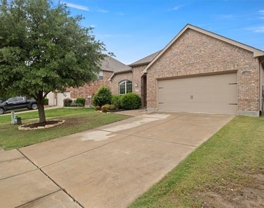 5424 Grove Cove Drive - Photo Thumbnail 1