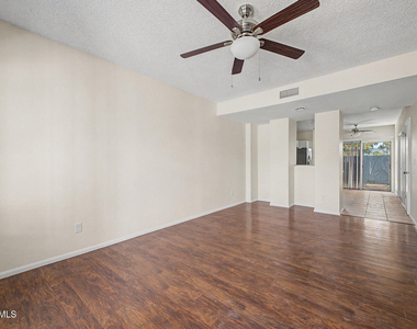 4608 W Maryland Avenue - Photo Thumbnail 1