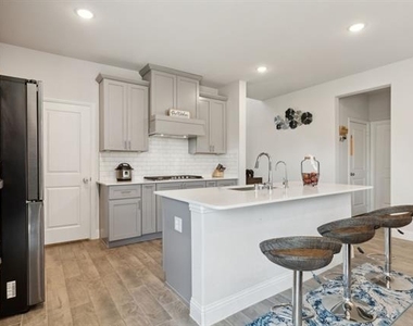 3640 Lillian Court - Photo Thumbnail 9