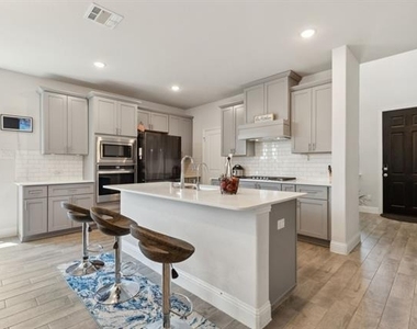 3640 Lillian Court - Photo Thumbnail 5
