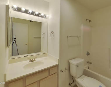 860 N Mcqueen Road - Photo Thumbnail 7