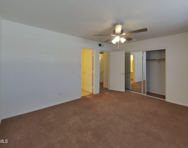 860 N Mcqueen Road - Photo Thumbnail 6