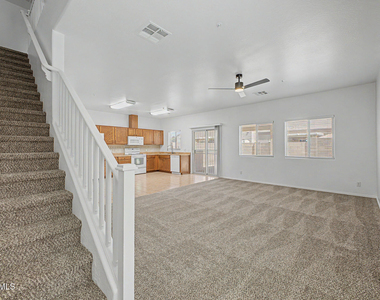 8748 W Wood Drive - Photo Thumbnail 3