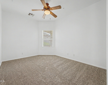8748 W Wood Drive - Photo Thumbnail 12