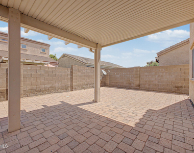 8748 W Wood Drive - Photo Thumbnail 16