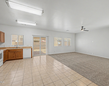 8748 W Wood Drive - Photo Thumbnail 8