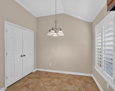 307 Highland Ridge Drive - Photo Thumbnail 6